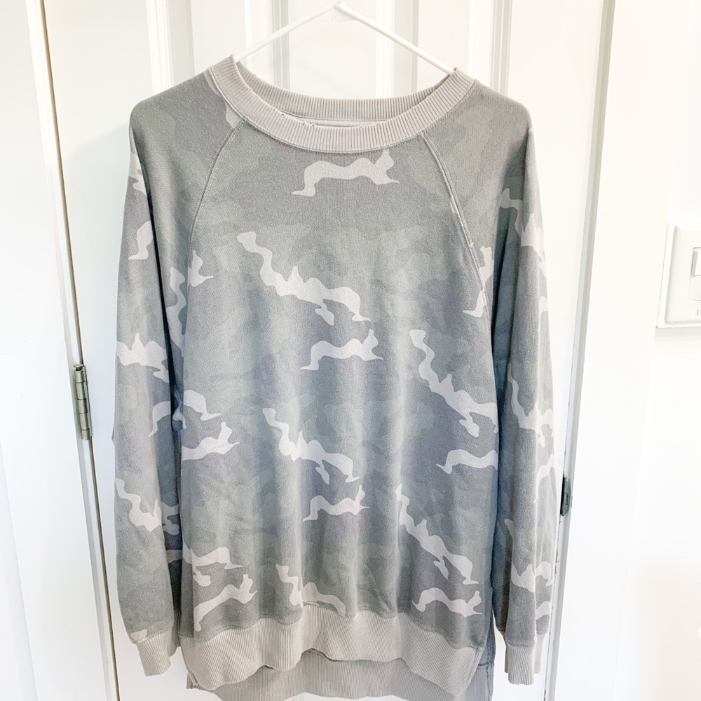American eagle oversized crew